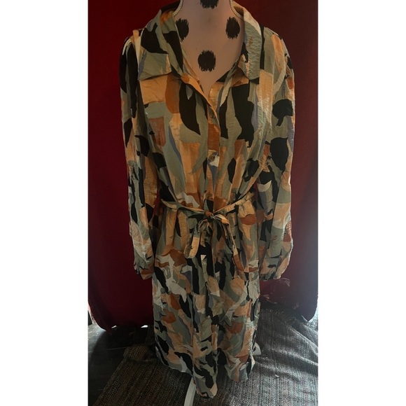 Nine West Dresses & Skirts - Nine West Abstract Patterned Full Button Belted Maxi Dress
